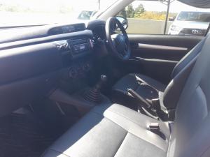 Toyota Hilux 2.0 single cab S - Image 7
