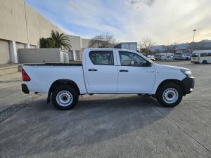 Toyota Hilux 2.4GD-6 double cab 4x4 SR - Image 3