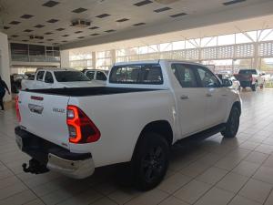 Toyota Hilux 2.8 GD-6 Raider 4X4 automaticD/C - Image 2