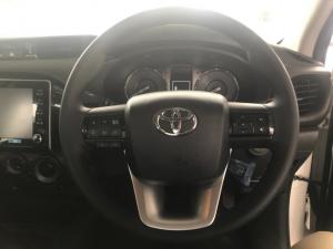 Toyota Hilux 2.4 GD-6 RB RaiderE/CAB - Image 8