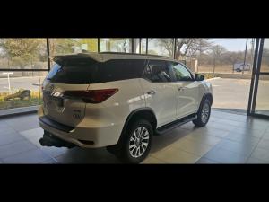 Toyota Fortuner 2.8GD-6 4X4 automatic - Image 2