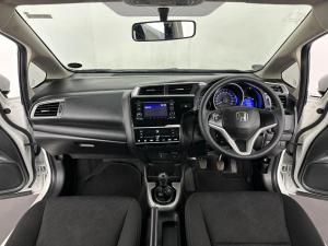 Honda WR-V 1.2 Comfort - Image 19