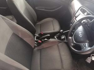 Hyundai i20 1.2 Motion - Image 11