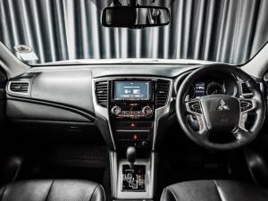 Mitsubishi Triton 2.4DI-D double cab 4x4 auto - Image 13