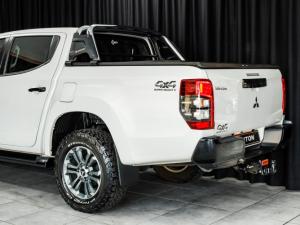 Mitsubishi Triton 2.4DI-D double cab 4x4 auto - Image 8