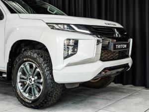 Mitsubishi Triton 2.4DI-D double cab 4x4 auto - Image 9