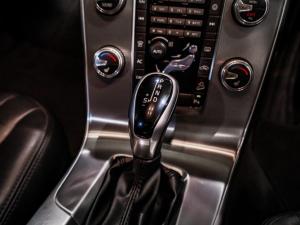 Volvo V60 Cross Country D4 AWD Inscription - Image 16