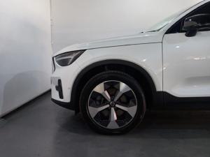 Volvo XC40 B4 Plus Dark - Image 10