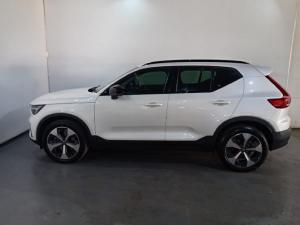 Volvo XC40 B4 Plus Dark - Image 11