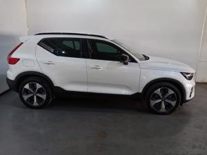 Volvo XC40 B4 Plus Dark - Image 4