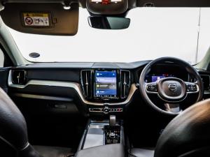 Volvo XC60 B5 AWD Essential - Image 13