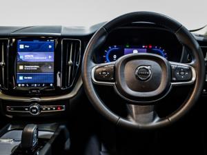 Volvo XC60 B5 AWD Essential - Image 18