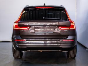 Volvo XC60 B5 AWD Essential - Image 6