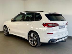 BMW X5 M50d - Image 5