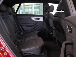 Audi Q8 55TFSI quattro Black Edition - Image 17