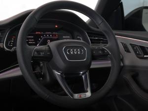 Audi Q8 55TFSI quattro Black Edition - Image 22