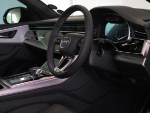 Audi Q8 55TFSI quattro Black Edition - Image 26