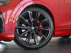 Audi Q8 55TFSI quattro Black Edition - Image 3