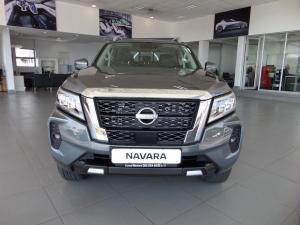 Nissan Navara 2.5DDTi double cab LE Plus - Image 1