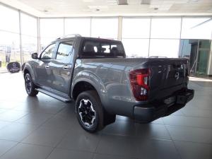 Nissan Navara 2.5DDTi double cab LE Plus - Image 6