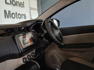 Renault Triber 1.0 Zen manual - Image 12