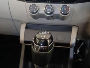 Renault Triber 1.0 Zen manual - Image 19