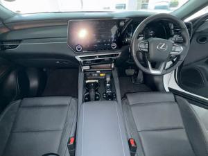 Lexus RX 450h+ - Image 11