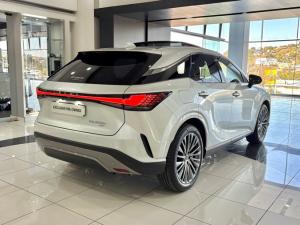 Lexus RX 450h+ - Image 5