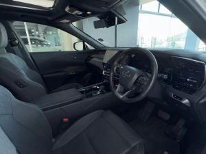 Lexus RX 450h+ - Image 9