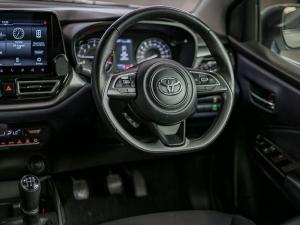 Toyota Starlet 1.5 XR manual - Image 9