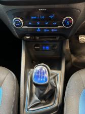 Hyundai i20 Active 1.4 Fluid - Image 10