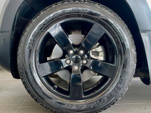 Land Rover Defender 90 D240 First Edition - Image 7