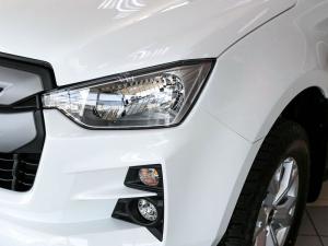 Isuzu D-Max 1.9TD double cab LS auto - Image 7