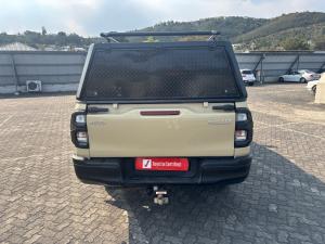 Toyota Hilux 2.4GD-6 single cab 4x4 Raider manual - Image 5