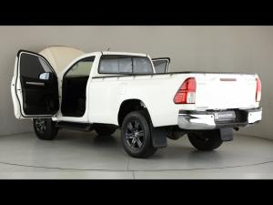 Toyota Hilux 2.4GD-6 single cab 4x4 Raider manual - Image 10