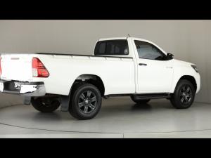 Toyota Hilux 2.4GD-6 single cab 4x4 Raider manual - Image 2