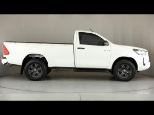 Toyota Hilux 2.4GD-6 single cab 4x4 Raider manual - Image 3