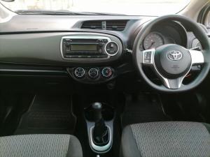 Toyota Yaris 5-door 1.0 XS - Image 6