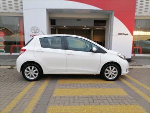 Toyota Yaris 5-door 1.0 XS - Image 3