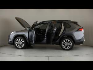 Toyota RAV4 2.0 VX - Image 11