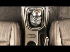 Toyota Hilux 2.4GD-6 double cab 4x4 Raider manual - Image 28