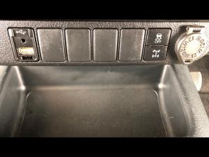 Toyota Hilux 2.4GD-6 double cab 4x4 Raider manual - Image 29