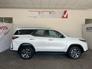 Toyota Fortuner 2.4GD-6 4x4 - Image 3