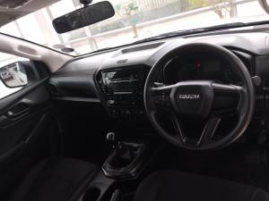 Isuzu D-Max 1.9TD single cab L manual - Image 6