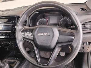 Isuzu D-Max 1.9TD single cab L manual - Image 8
