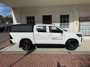 Toyota Hilux 2.4GD-6 double cab Raider auto - Image 3