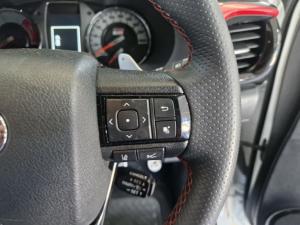 Toyota Hilux 2.8 GD-6 GR-S 4X4 automaticD/C - Image 10