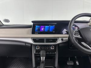 Mahindra XUV 700 2.0 AX7L automatic - Image 18