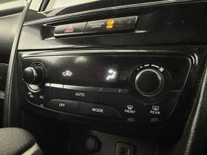 Suzuki Vitara 1.4T GLX automatic - Image 9