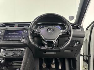 Volkswagen Tiguan 2.0 TDi Comfortline - Image 19